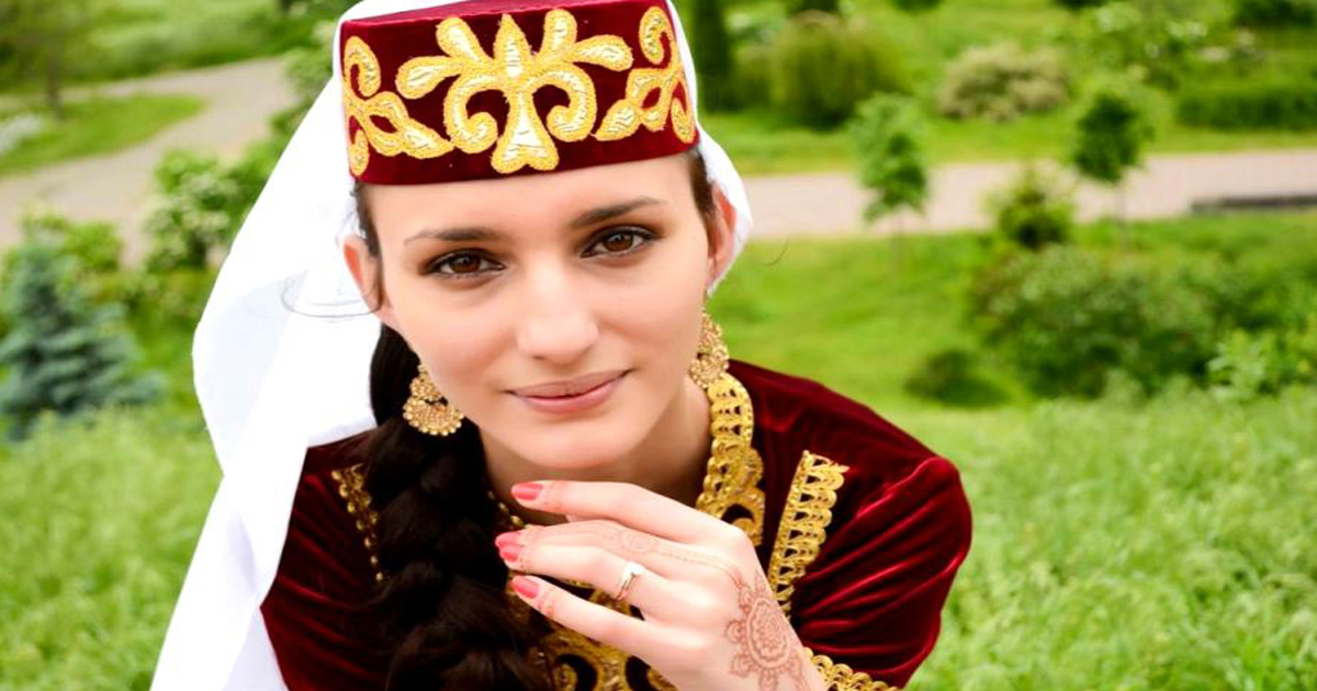 Как выглядит татарка девушка фото