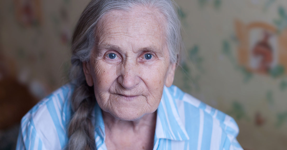 Старый человек. Более семидесяти лет. Женщины в 70 лет как выглядят. Более семидесяти лет. Пожилые люди.